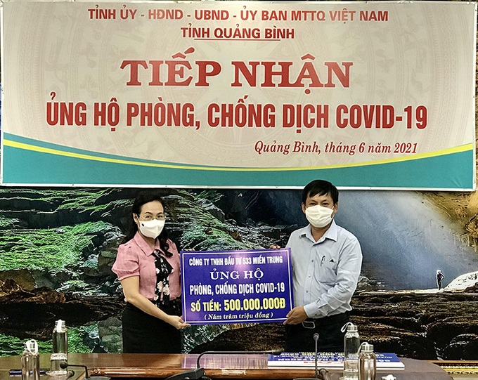 Quảng Bình: Thêm 6,5 tỷ đồng ủng hộ Quỹ phòng, chống dịch COVID-19 - Ảnh 1.