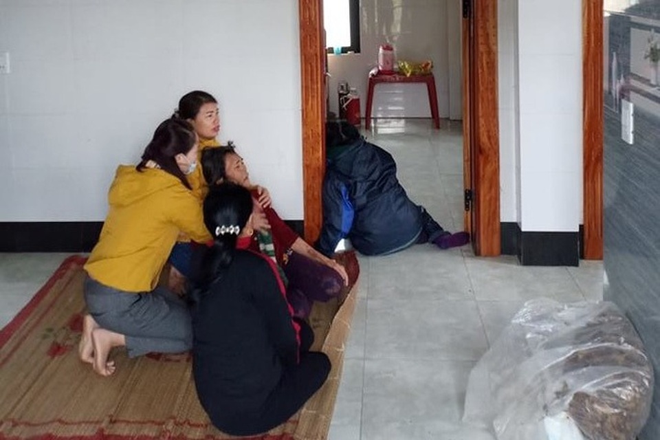 Dùng than chống rét, hiểm họa chết người vì ngộ độc khí CO - 2 Dùng than chống rét, hiểm họa chết người vì ngộ độc khí CO - 2