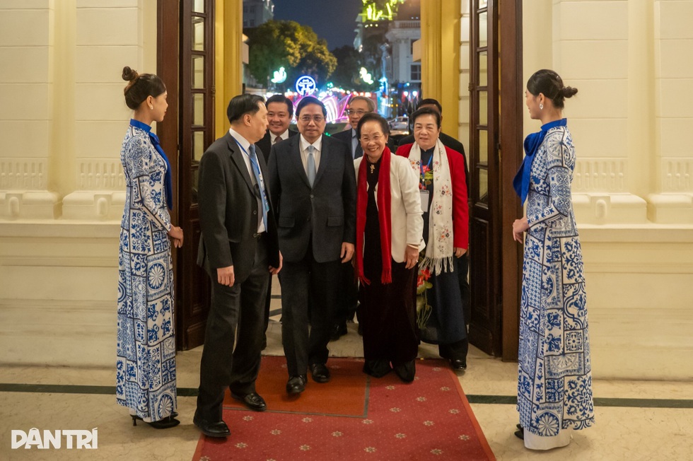 Thủ tướng: Giải thưởng Nhân tài Đất Việt tôn vinh trí tuệ nhân tài Việt Nam - 1 Thủ tướng: Giải thưởng Nhân tài Đất Việt tôn vinh trí tuệ nhân tài Việt Nam - 1