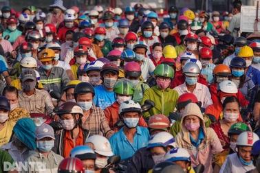 TPHCM xét nghiệm Covid-19 khẩn cấp 3.000 người tại Công ty PouYuen