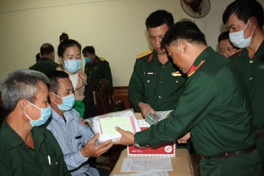 Hướng dẫn tuyển dụng vợ, con liệt sĩ Rào Trăng và Đoàn 337 vào quân đội