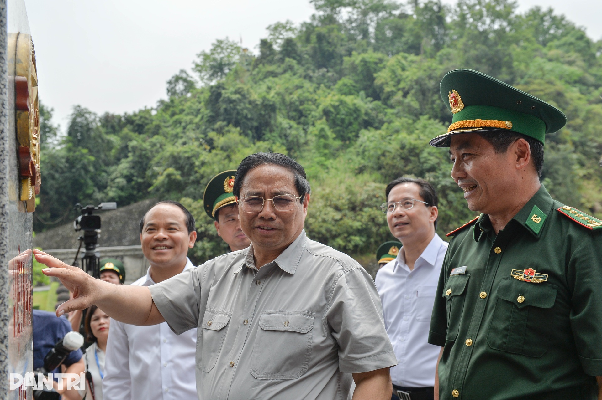 Ngày hoạt động bận rộn của Thủ tướng Phạm Minh Chính tại Lạng Sơn - 6 Ngày hoạt động bận rộn của Thủ tướng Phạm Minh Chính tại Lạng Sơn - 6