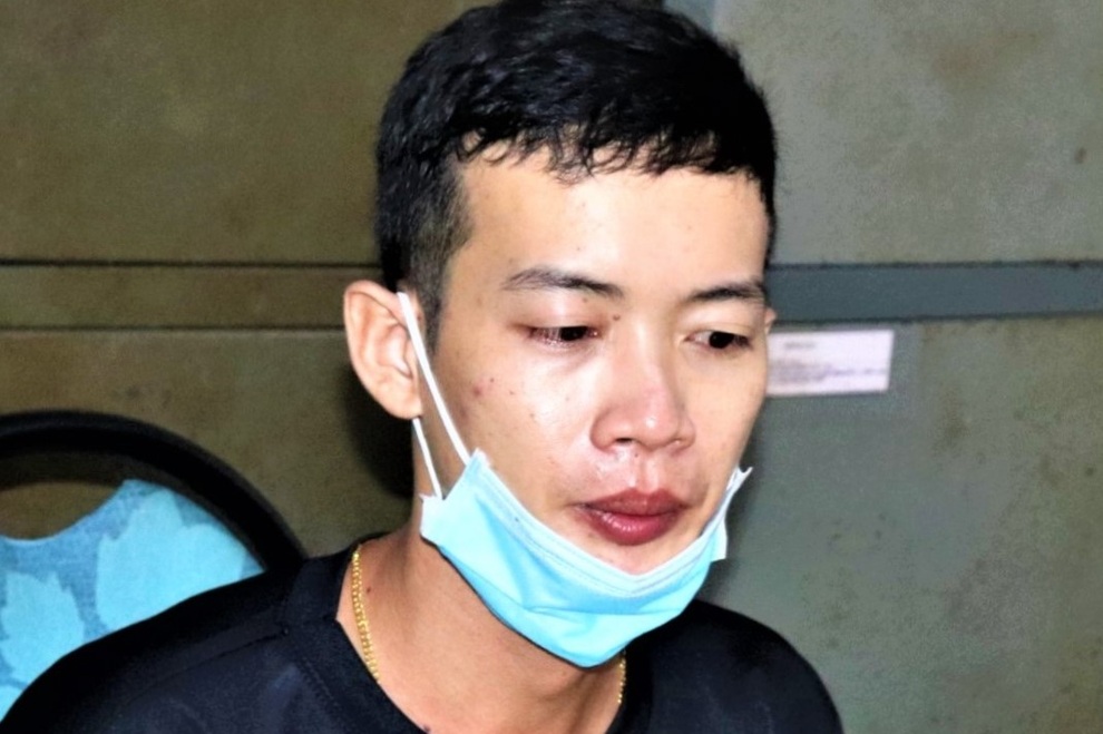 Khởi tố thanh niên đâm 3 chị em người tình lớn tuổi khiến 2 người tử vong - 1 Khởi tố thanh niên đâm 3 chị em người tình lớn tuổi khiến 2 người tử vong - 1