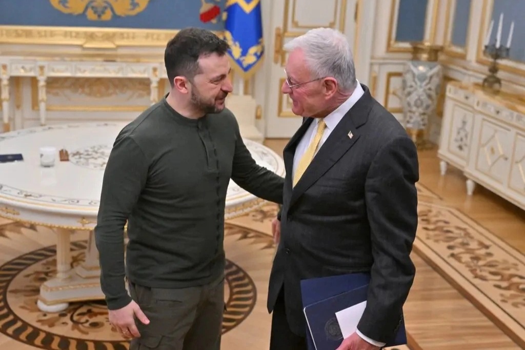 Ngoại giao khoáng sản: Mỹ đi dây giữa Nga và Ukraine - 1 Ngoại giao khoáng sản: Mỹ đi dây giữa Nga và Ukraine - 1