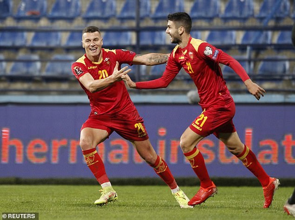 Pháp giành vé dự World Cup sau trận thắng 8-0, Hà Lan hòa thất vọng - 10 Pháp giành vé dự World Cup sau trận thắng 8-0, Hà Lan hòa thất vọng - 10