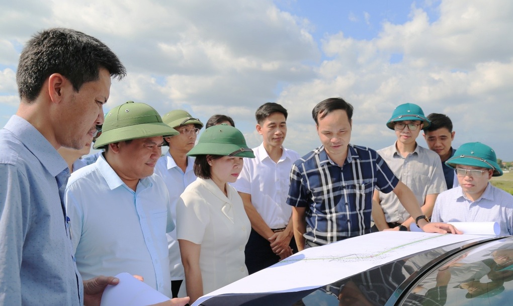 Phú Thọ chỉ đạo tháo gỡ vướng mắc tại nhiều dự án giao thông trọng điểm - 1 Phú Thọ chỉ đạo tháo gỡ vướng mắc tại nhiều dự án giao thông trọng điểm - 1