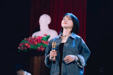Nữ sinh 16 tuổi "ẵm" giải Giọng ca vàng Hà Nội chưa từng đi học hát