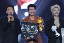 HIEUTHUHAI đăng quang "Anh trai say hi", quyên góp 200 triệu tiền thưởng