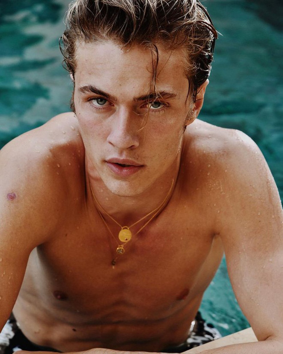 Hoàng tử làng mẫu Lucky Blue Smith sắp lên chức bố lần thứ ba ở tuổi 23 - 4 Hoàng tử làng mẫu Lucky Blue Smith sắp lên chức bố lần thứ ba ở tuổi 23 - 4