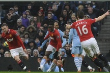 Chơi hơn người, MU đá văng Man City khỏi FA Cup