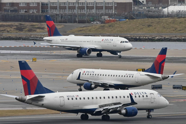 Mỹ: Máy bay quay đầu, hạ cánh khẩn cấp vì hành khách bị tiêu chảy