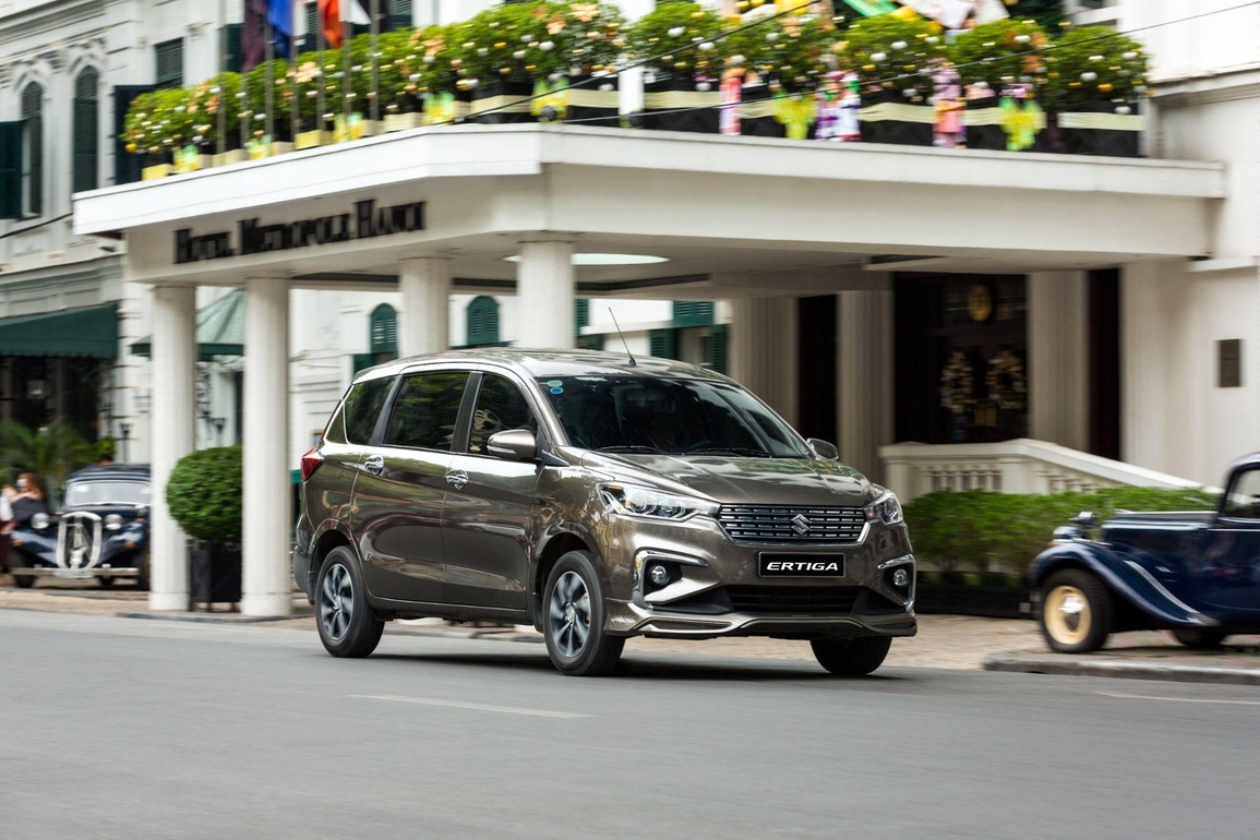 Suzuki Ertiga: Lựa chọn vàng trong… làng xe dịch vụ - 3 Suzuki Ertiga: Lựa chọn vàng trong… làng xe dịch vụ - 3