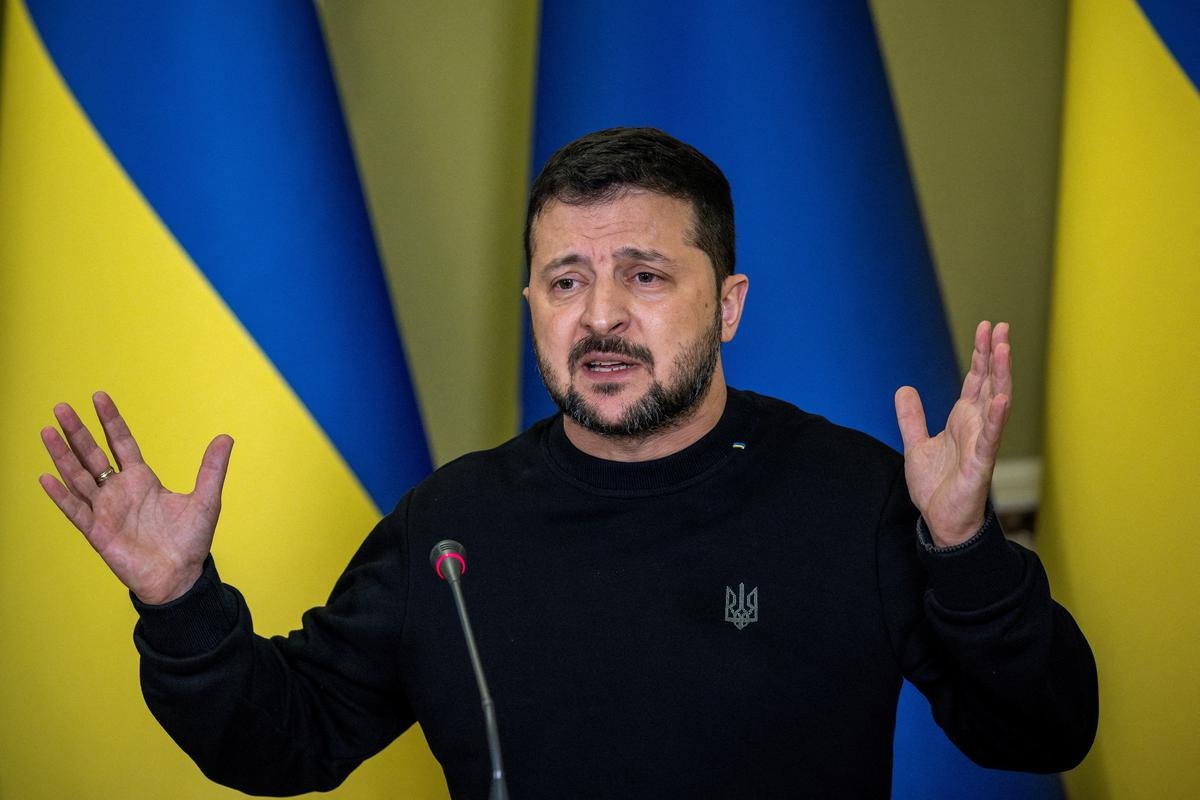 Tổng thống Ukraine giải thích lệnh cấm đàm phán với Nga - 1
