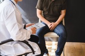 Nỗi khổ thầm kín của quý ông mắc bệnh tiểu đường