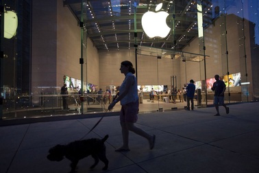 Bị nghi oan ăn trộm Apple Store, thiếu niên 18 tuổi đòi kiện Apple 1 tỷ USD