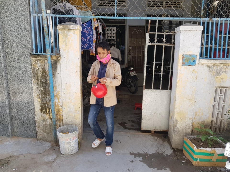 Chủ thầu nuôi miễn phí hàng chục công nhân xây dựng, chờ hết dịch Covid-19 - 3 Chủ thầu nuôi miễn phí hàng chục công nhân xây dựng, chờ hết dịch Covid-19 - 3