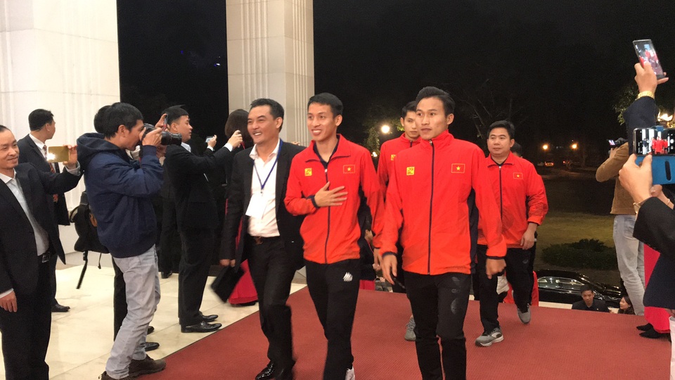 Thủ tướng: Sau các cầu thủ là cả dân tộc, là bản lĩnh, khát vọng Việt Nam - 29 Thủ tướng: Sau các cầu thủ là cả dân tộc, là bản lĩnh, khát vọng Việt Nam - 29