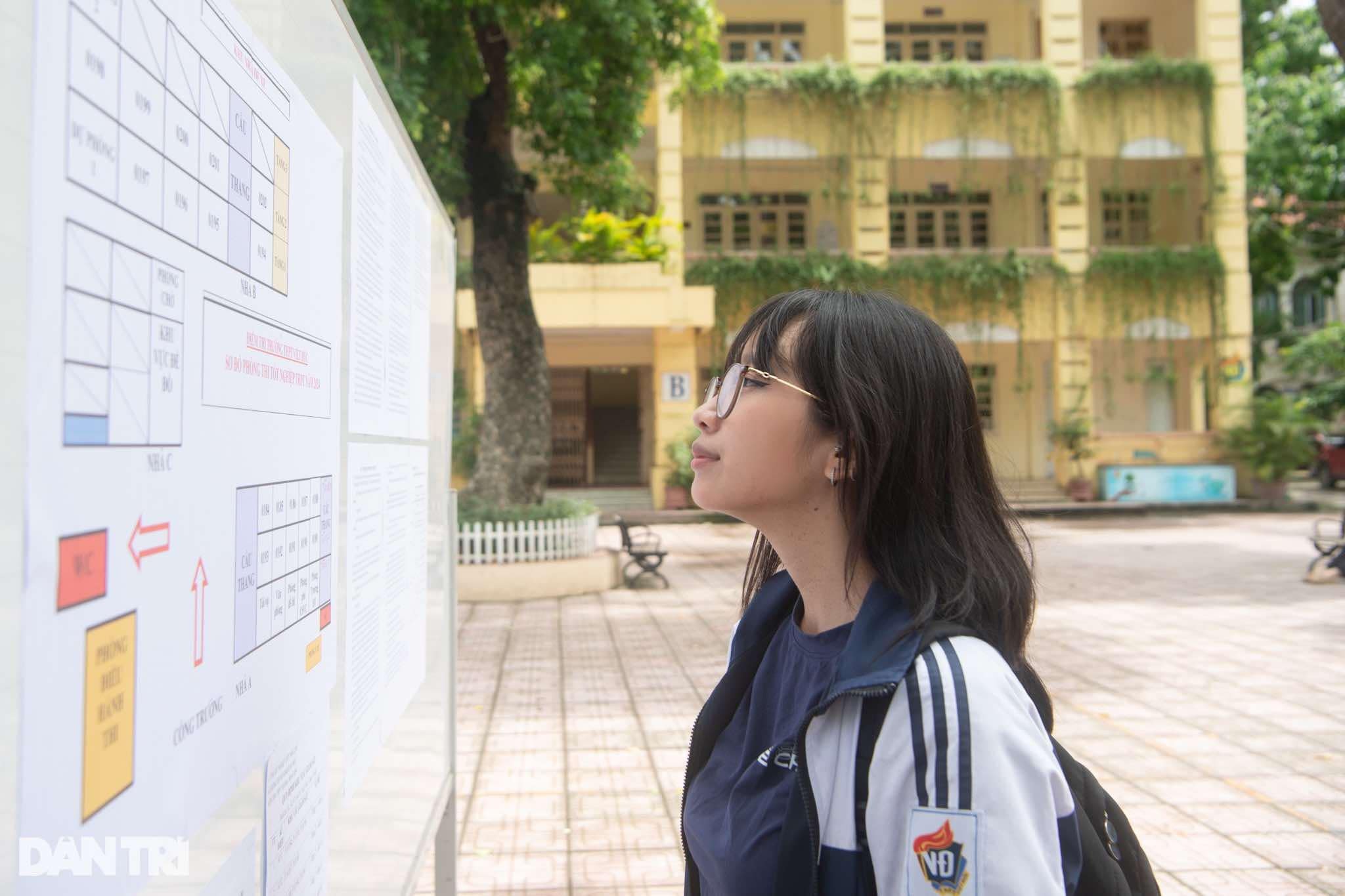 Raisons pour lesquelles il n'est pas permis de fixer une matière d'examen pendant 3 années consécutives en 10e - 1re année Lý do không cho phép cố định một môn thi 3 năm liên tiếp vào lớp 10 - 1