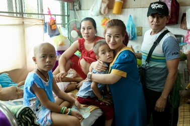 Kiều Linh xúc động nhớ về quãng thời gian khó khăn