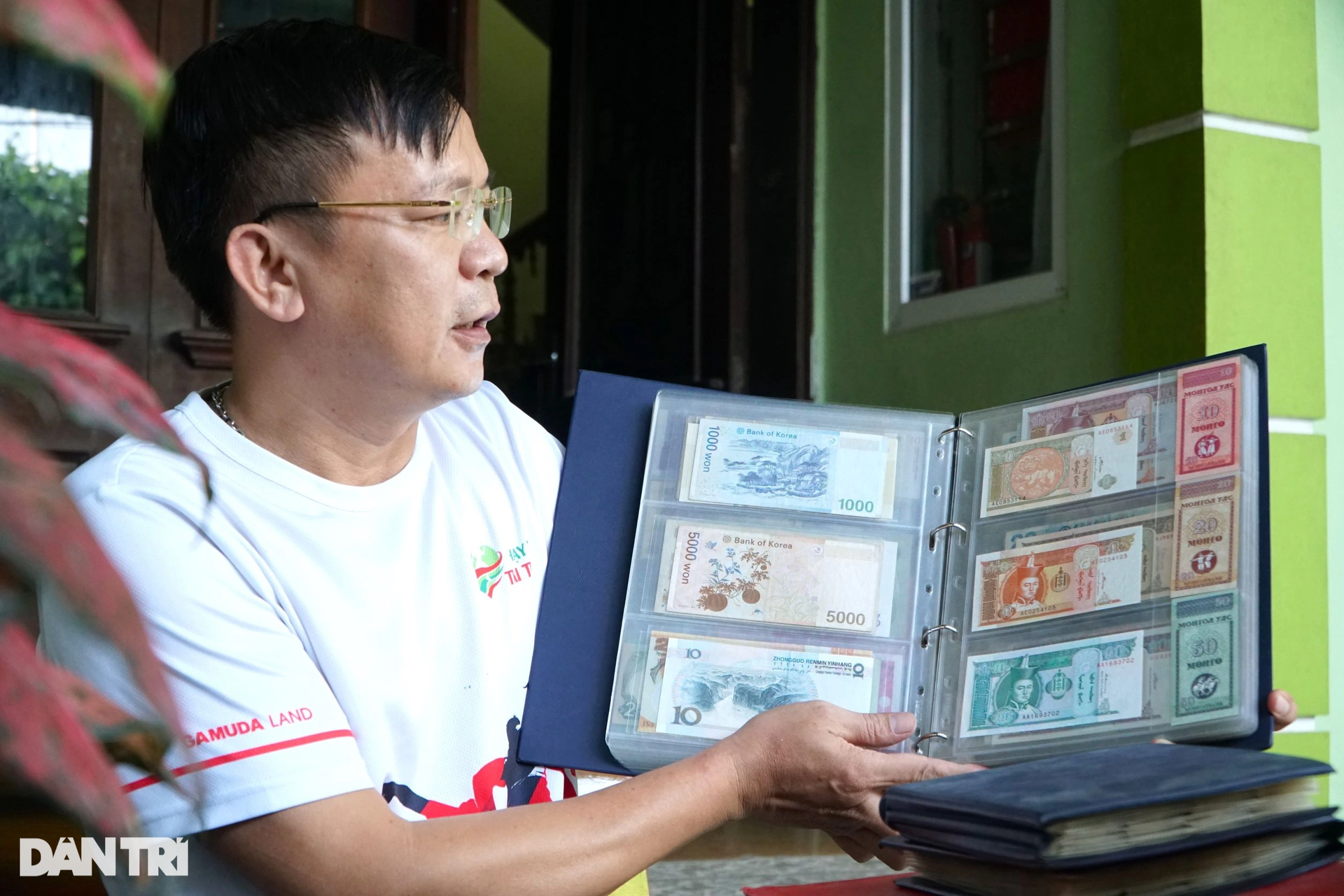 Những đồng tiền cổ có niên đại hơn 100 năm của thầy giáo xứ Thanh - 1 Những đồng tiền cổ có niên đại hơn 100 năm của thầy giáo xứ Thanh - 1
