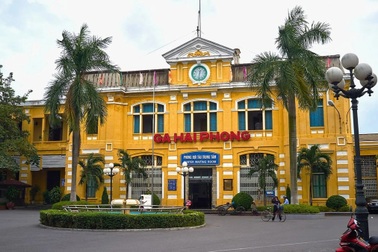 Thí điểm tàu hỏa chở cán bộ, nhân viên đi làm ở Hải Phòng