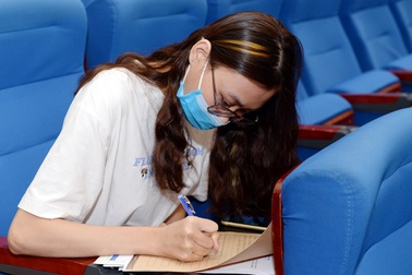 Hơn 2.000 thí sinh xuất sắc đầu tiên nhập học vào ĐH Kinh tế quốc dân