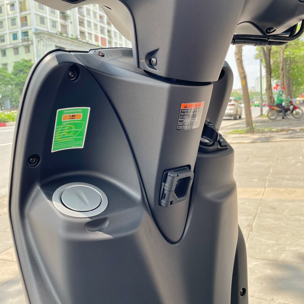 Vì sao xe tay ga Yamaha Latte phù hợp với phụ nữ hiện đại? - 5 Vì sao xe tay ga Yamaha Latte phù hợp với phụ nữ hiện đại? - 5