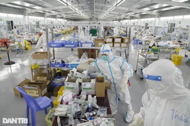 Bên trong bệnh viện dã chiến xây cấp tốc trên đầm lầy vừa đi vào hoạt động