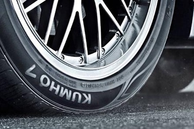Ưu đãi lớn khi thay lốp xe Kumho trong tháng 8