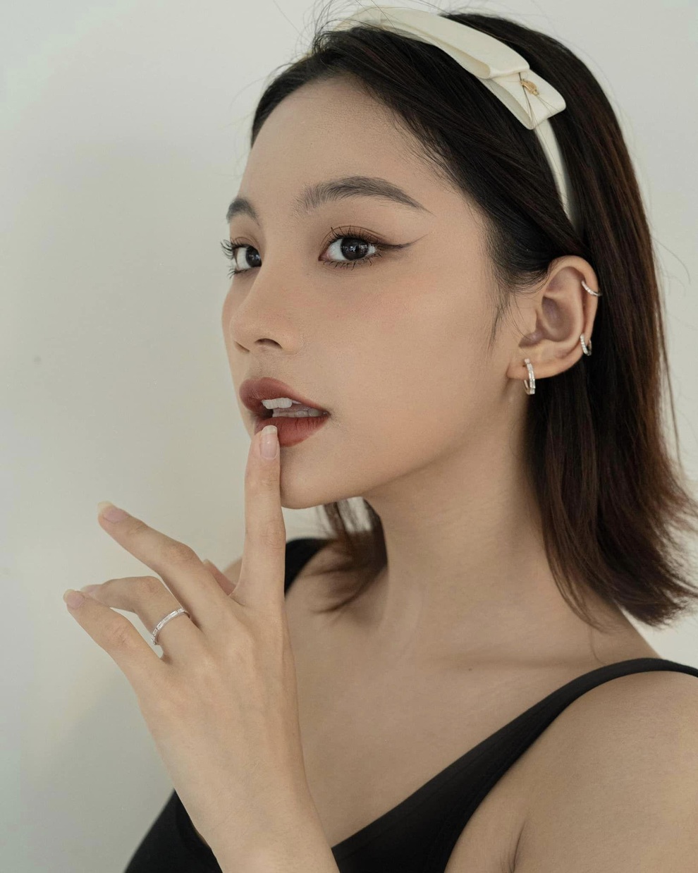 Mỹ nhân người Tày gây sốt phim VTV: Thấp bé vẫn đắt show mẫu ảnh - 13 Mỹ nhân người Tày gây sốt phim VTV: Thấp bé vẫn đắt show mẫu ảnh - 13