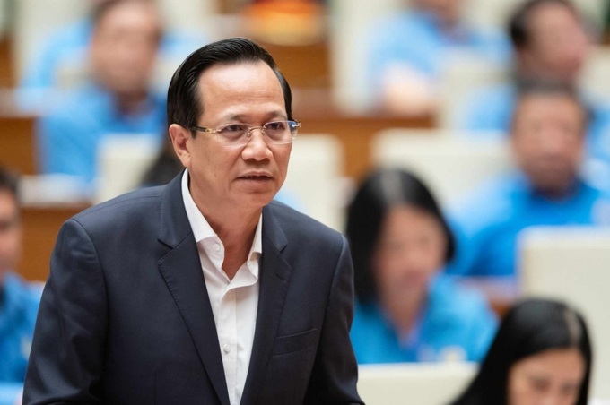 Bộ trưởng Đào Ngọc Dung tham gia đối thoại, trả lời các quan tâm của 500 đại biểu là người lao động đại diện cho hơn năm mươi triệu người lao động cả nước các vấn đề liên quan đến lĩnh vực Bộ LĐ-TB&XH