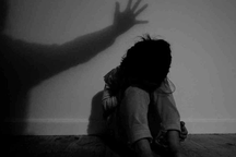 Ghé chơi Tết, hiếp dâm con gái 5 tuổi của bạn