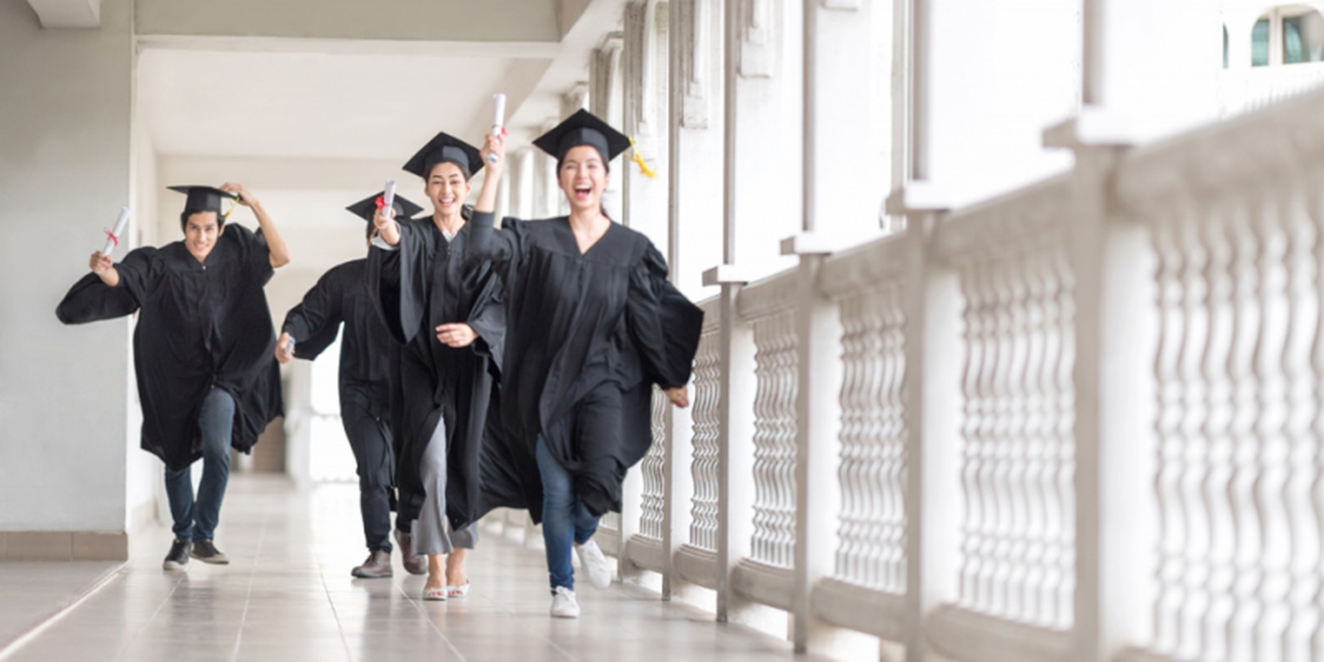 Sinh viên nước ngoài lo bằng thạc sĩ, tiến sĩ không để làm gì - 10 Sinh viên nước ngoài lo bằng thạc sĩ, tiến sĩ không để làm gì - 10