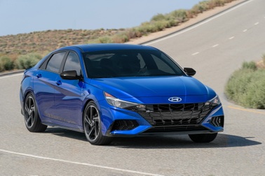 Hyundai Elantra N Line 2021 trình làng với động cơ hơn 200 mã lực