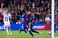 Barcelona 3-2 Sociedad: Cú đúp của Messi