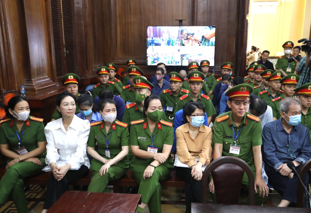 Vợ ông Nguyễn Cao Trí xin nộp 264 tỷ đồng để khắc phục hậu quả - 1 Vợ ông Nguyễn Cao Trí xin nộp 264 tỷ đồng để khắc phục hậu quả - 1