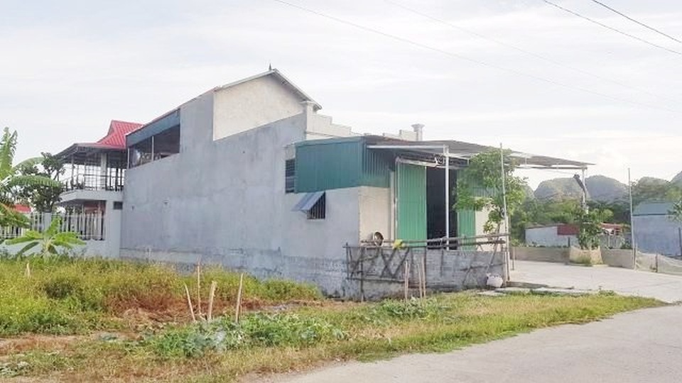 Ninh Bình: Thu hồi đất cấp khống cho nguyên chủ tịch xã nhiều tai tiếng - 3 Ninh Bình: Thu hồi đất cấp khống cho nguyên chủ tịch xã nhiều tai tiếng - 3