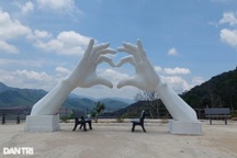 Xã đặc biệt khó khăn chi 480 triệu đồng làm 2 bàn tay: Nhiều thiếu sót