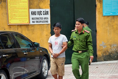 Nhờ mua thuốc kích dục, nam thanh niên bị công an “dỏm” lừa tiền