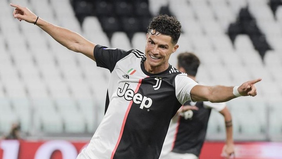 C.Ronaldo bứt phá mạnh mẽ ở cuộc đua Chiếc giày vàng - 1 C.Ronaldo bứt phá mạnh mẽ ở cuộc đua Chiếc giày vàng - 1