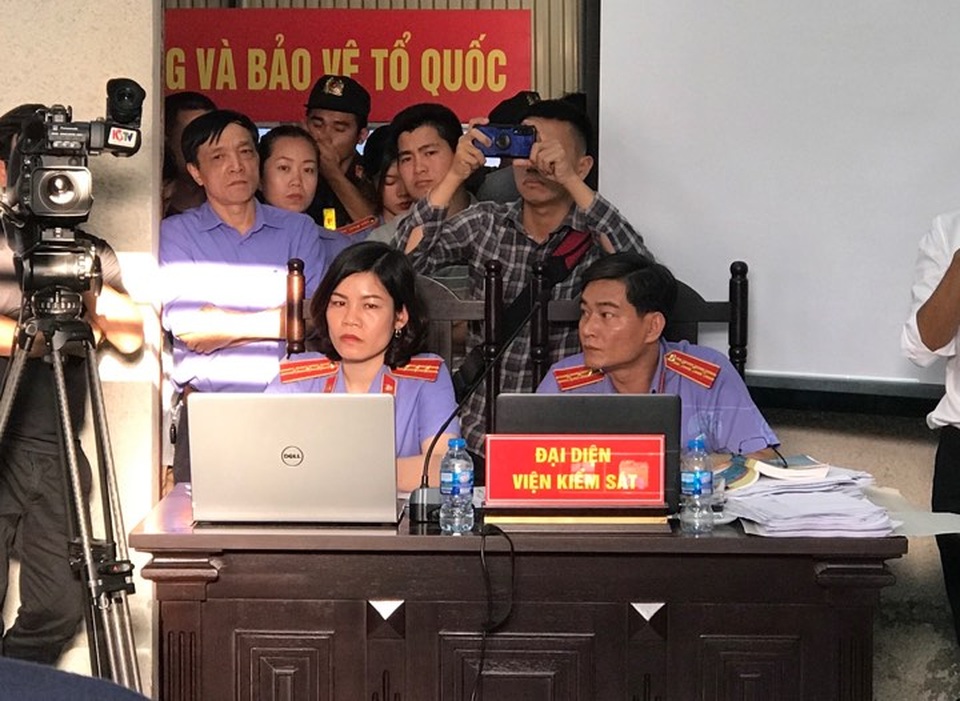 Mẹ nữ sinh giao gà bị đề nghị 20 năm tù - 1