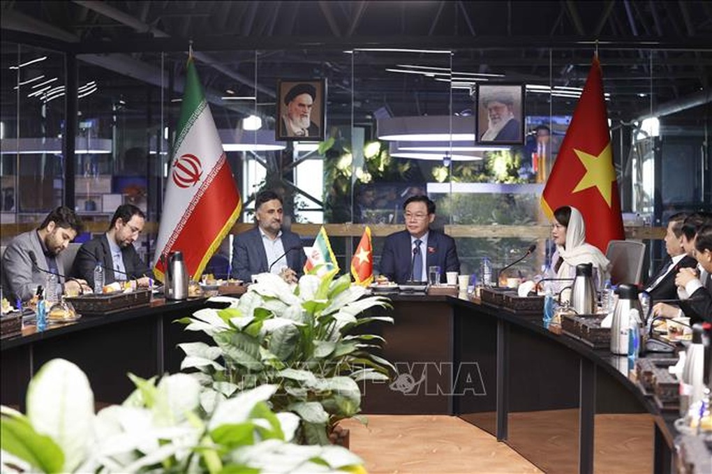 Chủ tịch Quốc hội làm việc với Trung tâm Công nghệ và Đổi mới sáng tạo Iran - 2 Chủ tịch Quốc hội làm việc với Trung tâm Công nghệ và Đổi mới sáng tạo Iran - 2