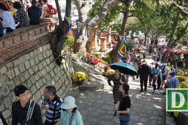 Về Nha Trang thăm Tháp bà Ponagar ngày Tết Mậu Tuất