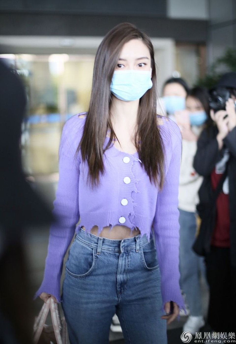 Angelababy lộ thân hình gầy gò đáng báo động - 6 Angelababy lộ thân hình gầy gò đáng báo động - 6