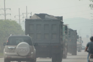 CSGT lập chốt, những đoàn xe dấu hiệu quá tải bất ngờ "biến mất"