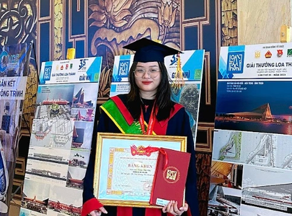 Cô gái Bình Thuận và lời mời làm việc đặc biệt của Giám đốc Sở - 12 Cô gái Bình Thuận và lời mời làm việc đặc biệt của Giám đốc Sở - 12