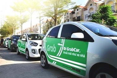 Grab “cổ vũ” taxi truyền thống kinh doanh bằng xe hợp đồng điện tử?