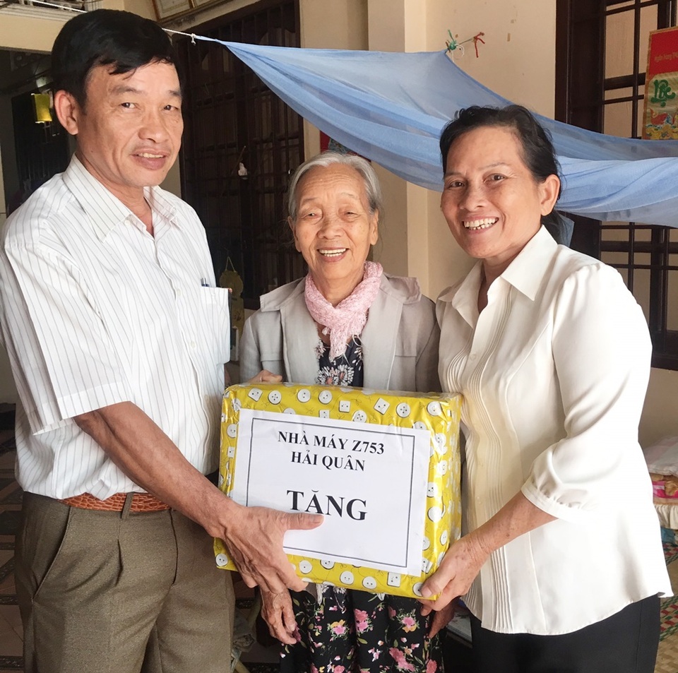 Gặp nữ cán bộ có 17 năm làm công tác chi trả chế độ tới người có công - 3 Gặp nữ cán bộ có 17 năm làm công tác chi trả chế độ tới người có công - 3