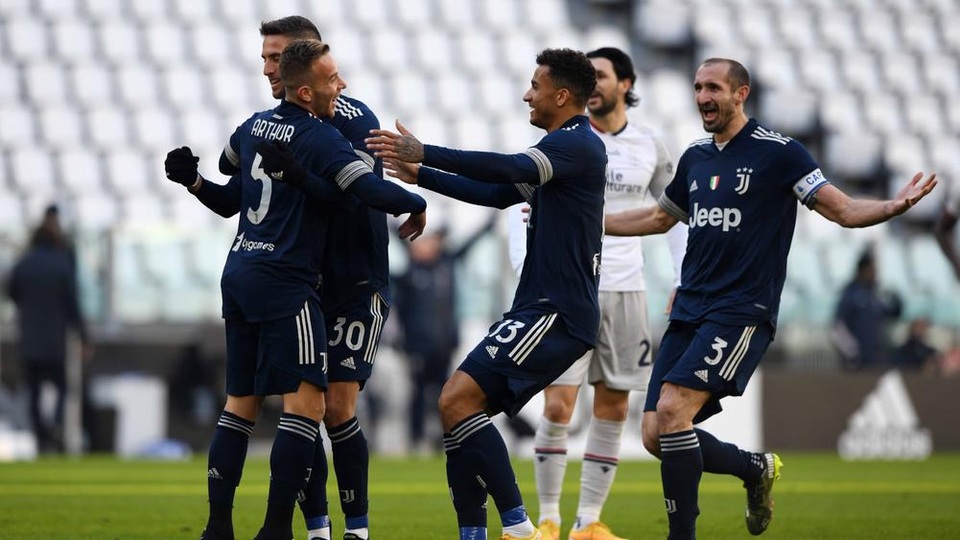 C.Ronaldo kiến tạo, Juventus gây áp lực lên AC Milan và Inter - 2 C.Ronaldo kiến tạo, Juventus gây áp lực lên AC Milan và Inter - 2