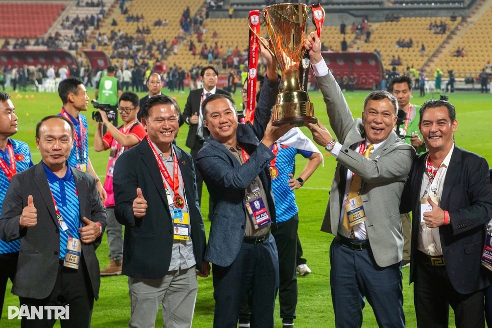 Phó chủ tịch VFF: Mục tiêu cao ở SEA Games, hướng về vòng loại World Cup - 1 Phó chủ tịch VFF: Mục tiêu cao ở SEA Games, hướng về vòng loại World Cup - 1